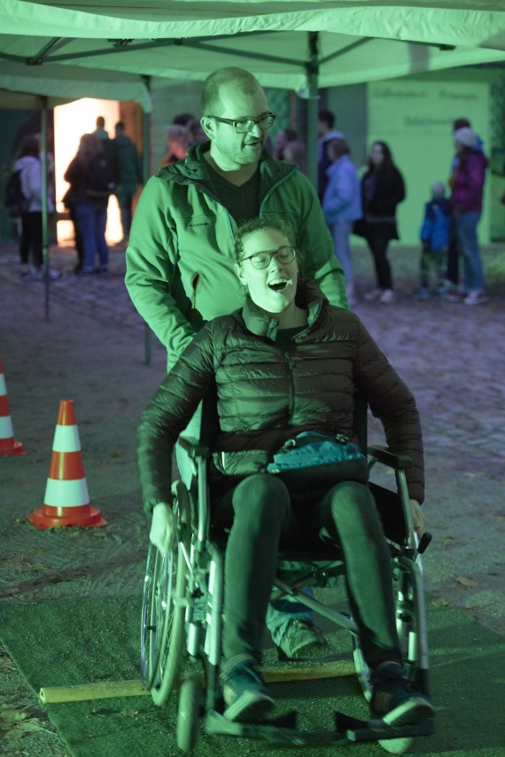 Rollstuhlparcours bei der Langen Nacht der Wissenschaften